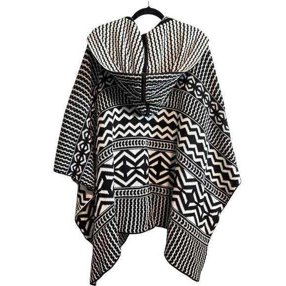 White House Black Market Boho Geo Hooded Knit Poncho Black White Size XSP/SP - Picture 2 of 11